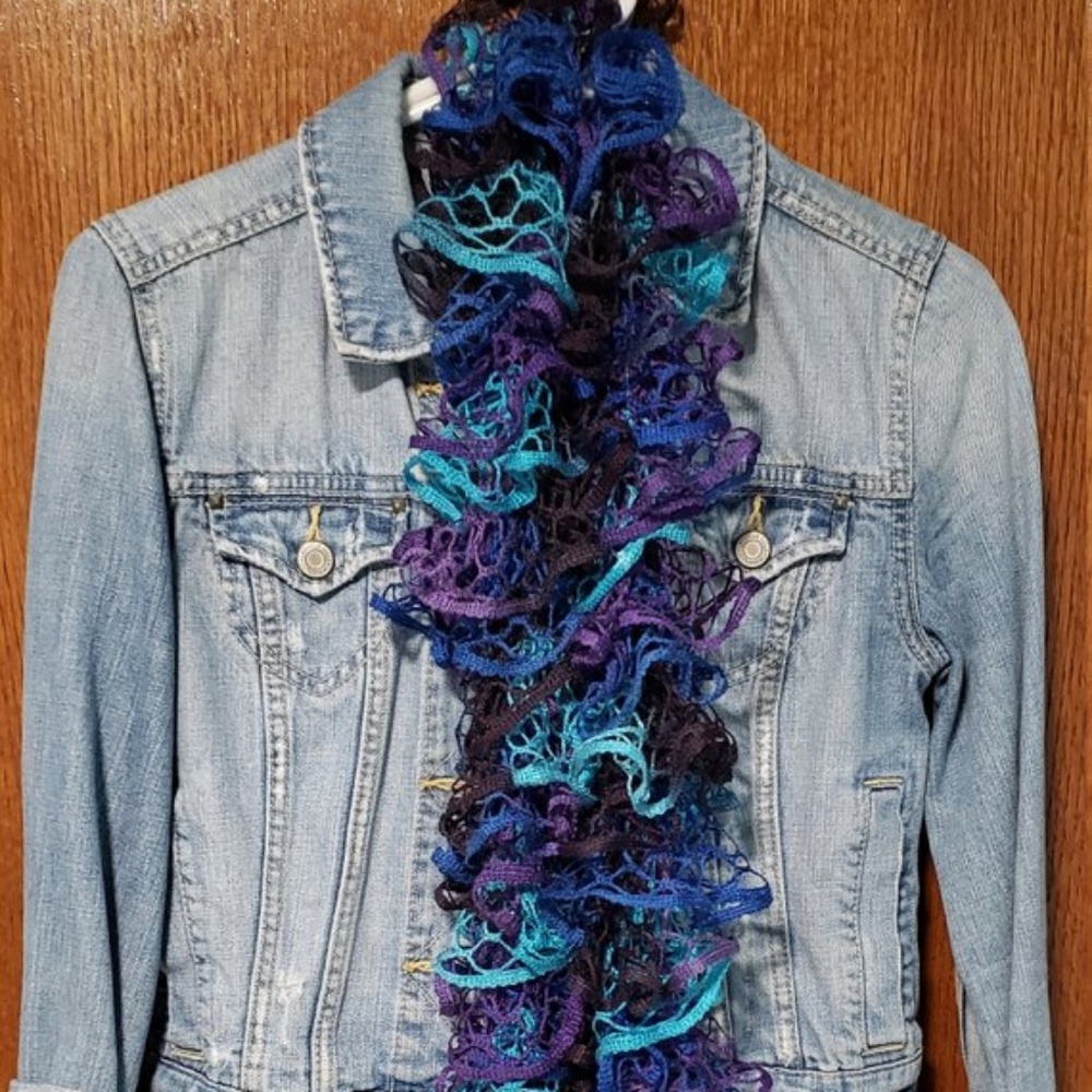 Knitted Ruffle Scarf
